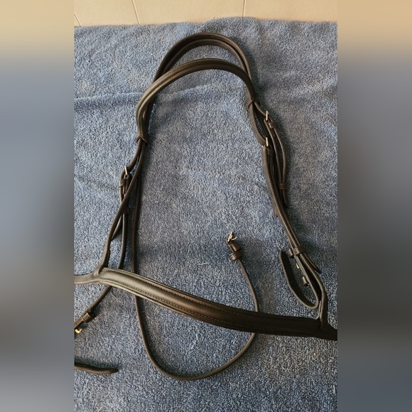 Black Bobby's English Tack cavesson bridle, 1/2" width, full size, No Reins - Picture 1 of 1